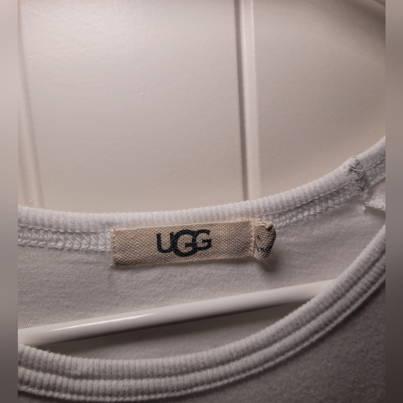 UGG long sleeve 100% cotton size medium - Picture 3 of 6